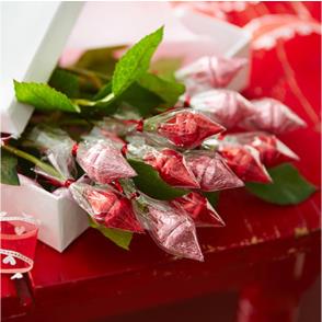 HERSHEYS HUGS KISSES Sweetheart Roses Craft