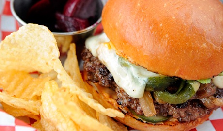 perfect backyard burger and chips