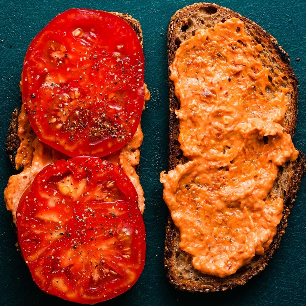 tomato sandwhich